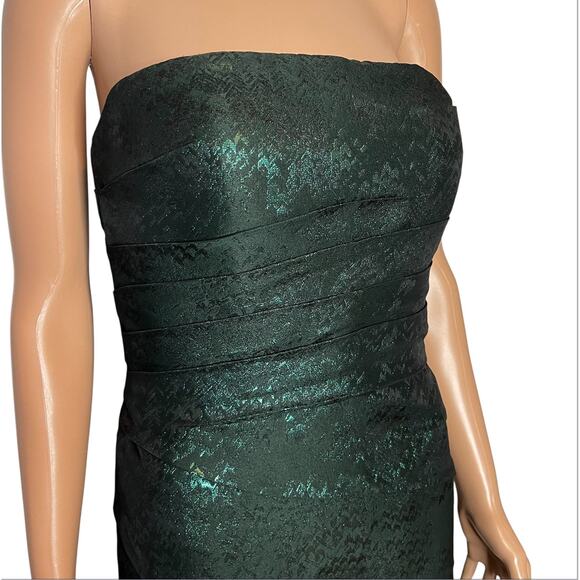 Theia Metallic Emerald Green Jacquard Strapless Ruched Evening Gown Size 10 - Picture 3 of 11